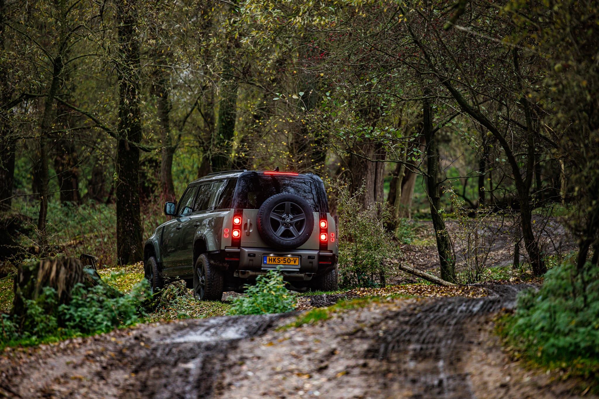DEFENDERmeets-PANERAI-BigGreenEgg-96